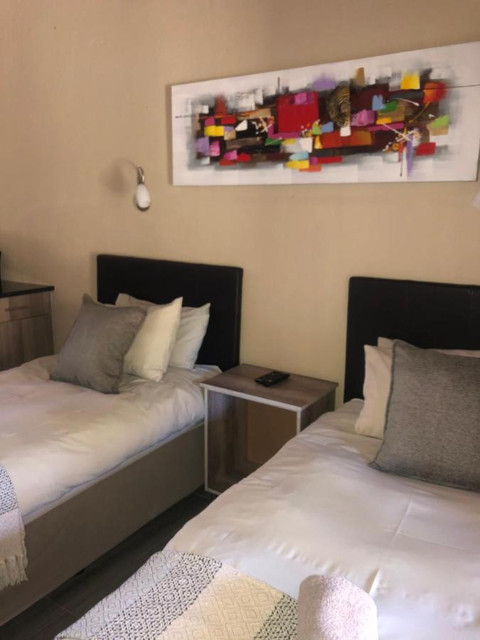Jock Of The Bushveld Hotel Барбертън Екстериор снимка