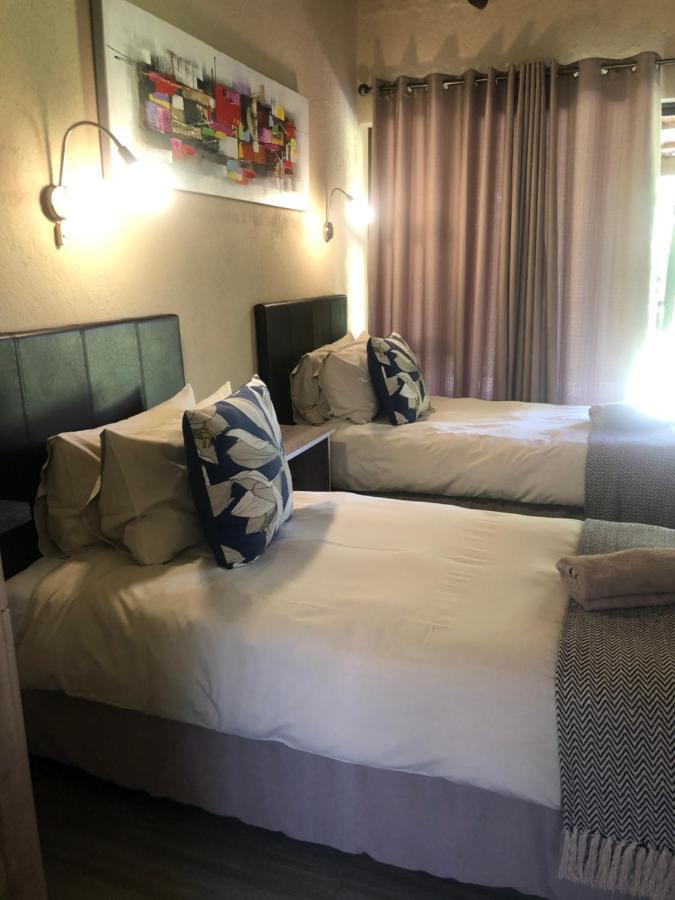 Jock Of The Bushveld Hotel Барбертън Екстериор снимка